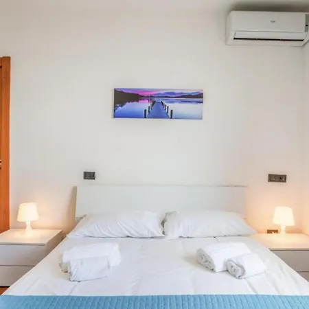Lejlighed Illeoncavallo - Sea-view Flat With Terrace *